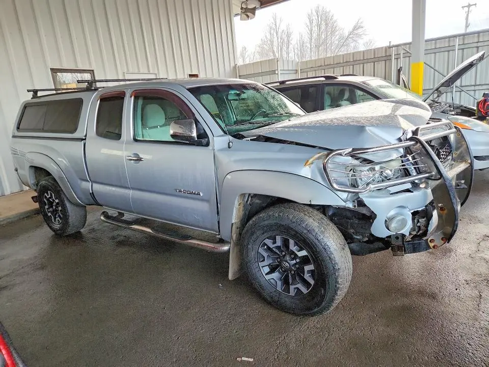 2011 TOYOTA TACOMA BASE  