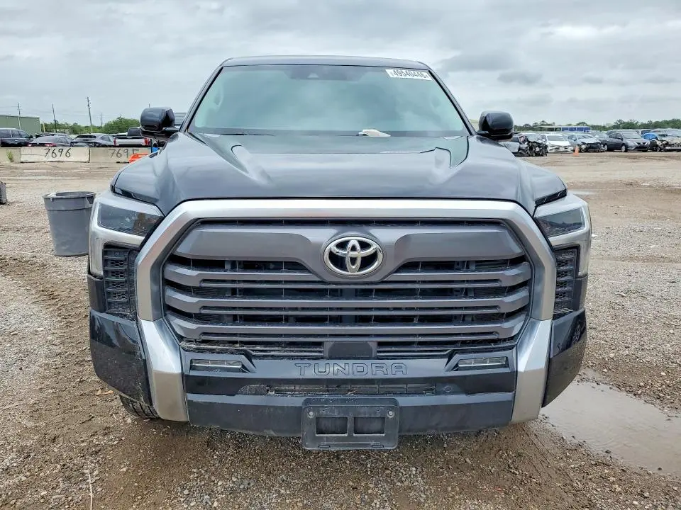 2024 TOYOTA TUNDRA CREWMAX LIMITED  