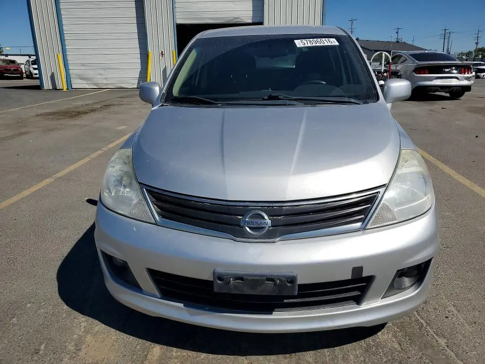 2011 NISSAN VERSA 1.8 S  