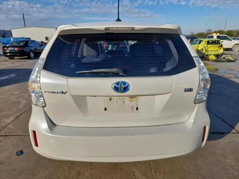 2012 TOYOTA PRIUS V   