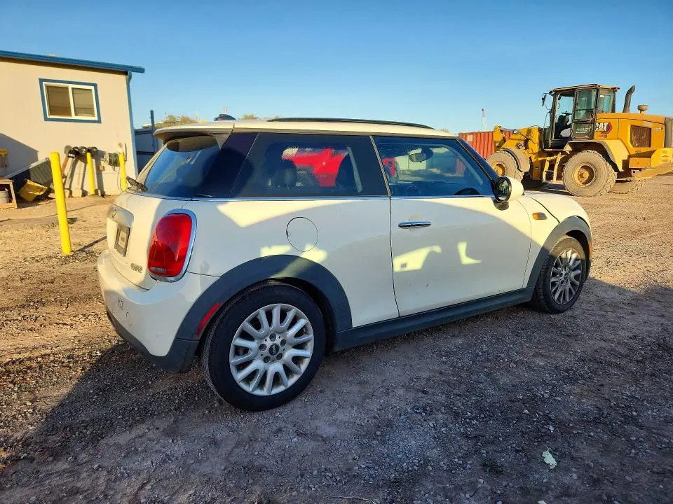 2015 MINI COOPER   