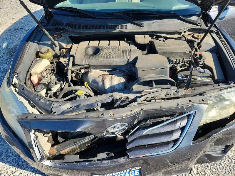 2011 TOYOTA CAMRY LE  
