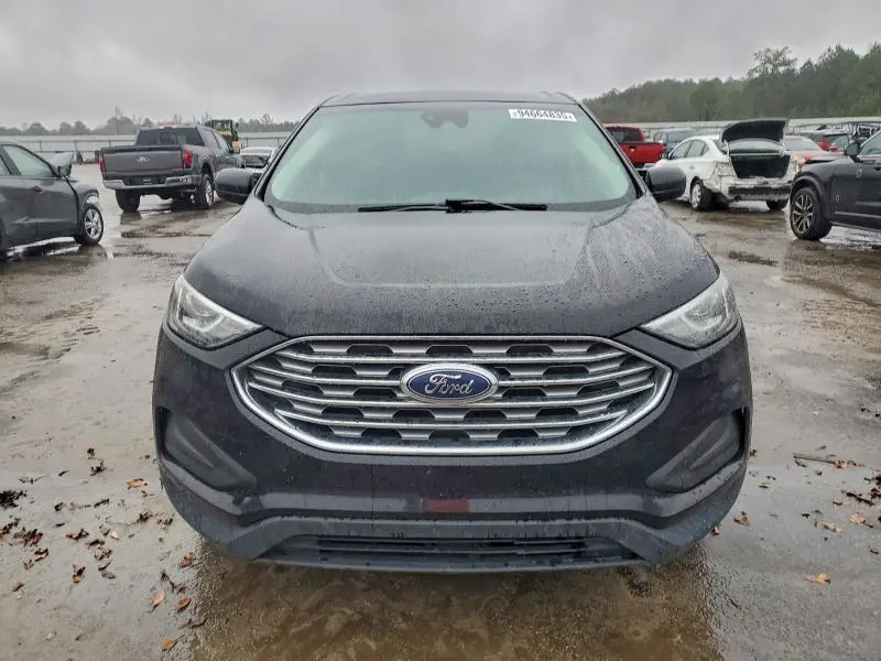 2021 FORD EDGE SE  