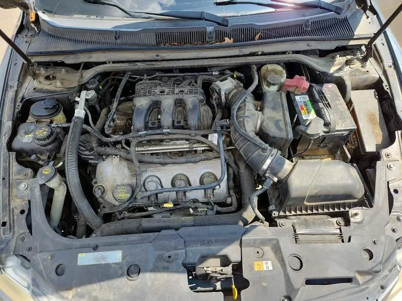 2011 FORD TAURUS LIMITED  