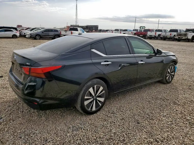 2021 NISSAN ALTIMA SV  