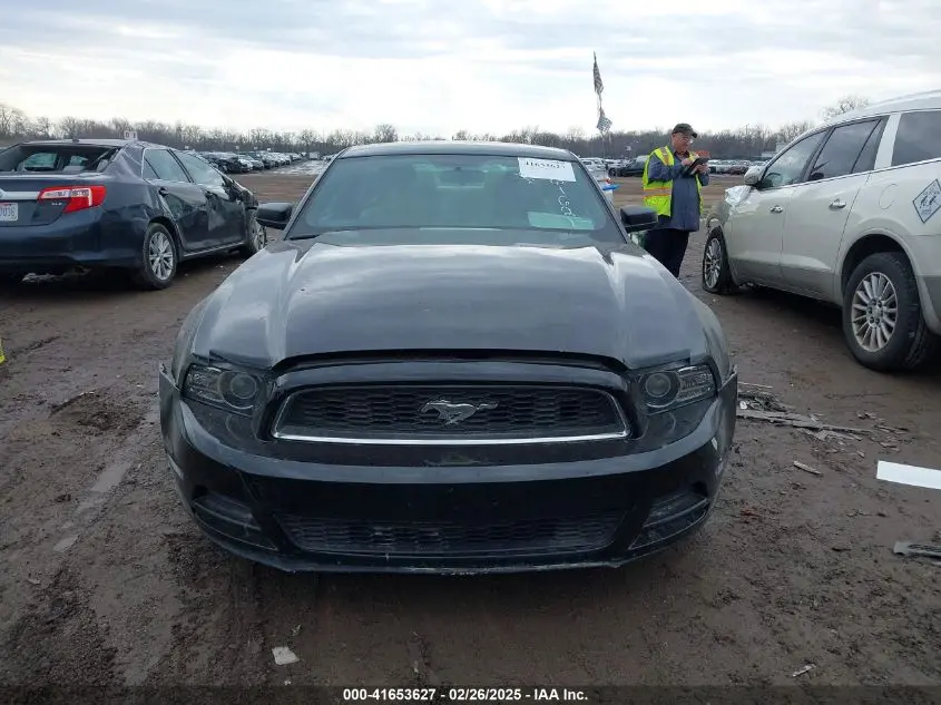 2013 FORD MUSTANG V6
