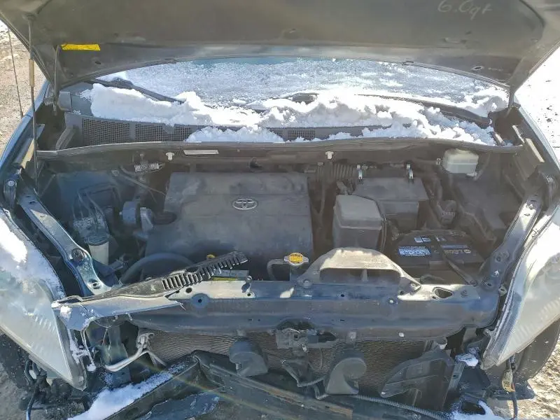 2011 TOYOTA SIENNA XLE  