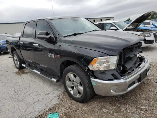 2016 RAM 1500 SLT  