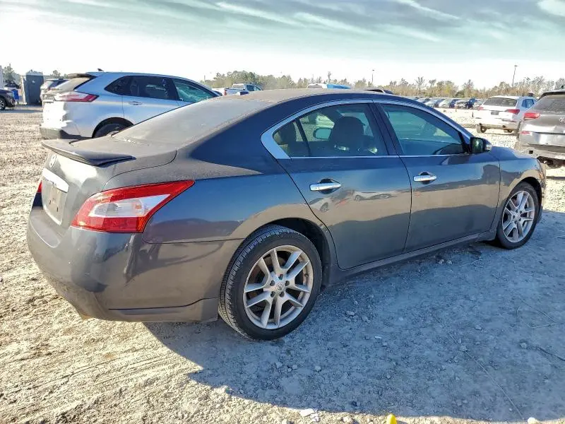 2011 NISSAN MAXIMA S  