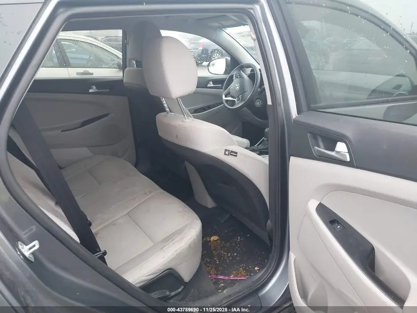 2019 HYUNDAI TUCSON SE