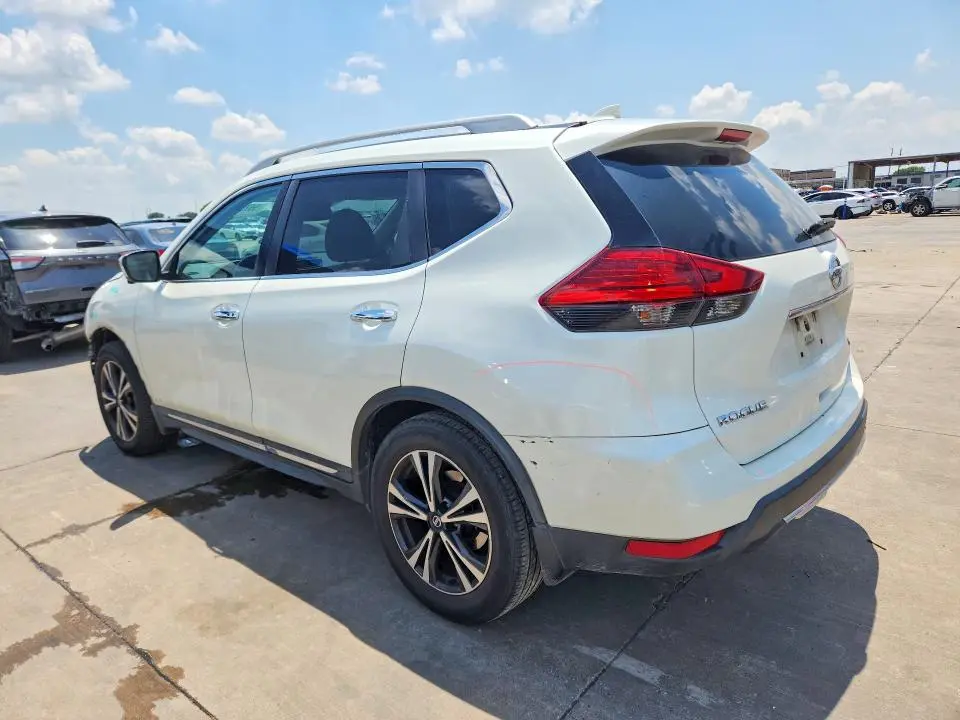 2017 NISSAN ROGUE SL  