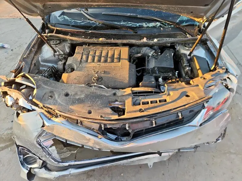 2015 TOYOTA AVALON XLE  