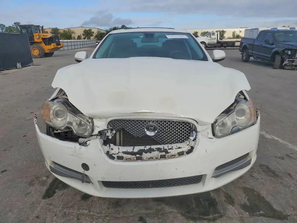 2011 JAGUAR XF PREMIUM  