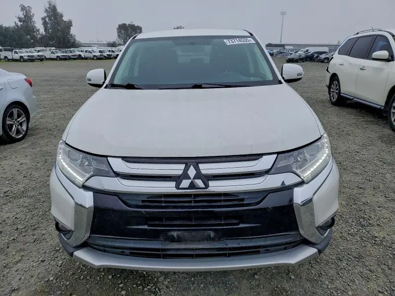 2018 MITSUBISHI OUTLANDER SE  