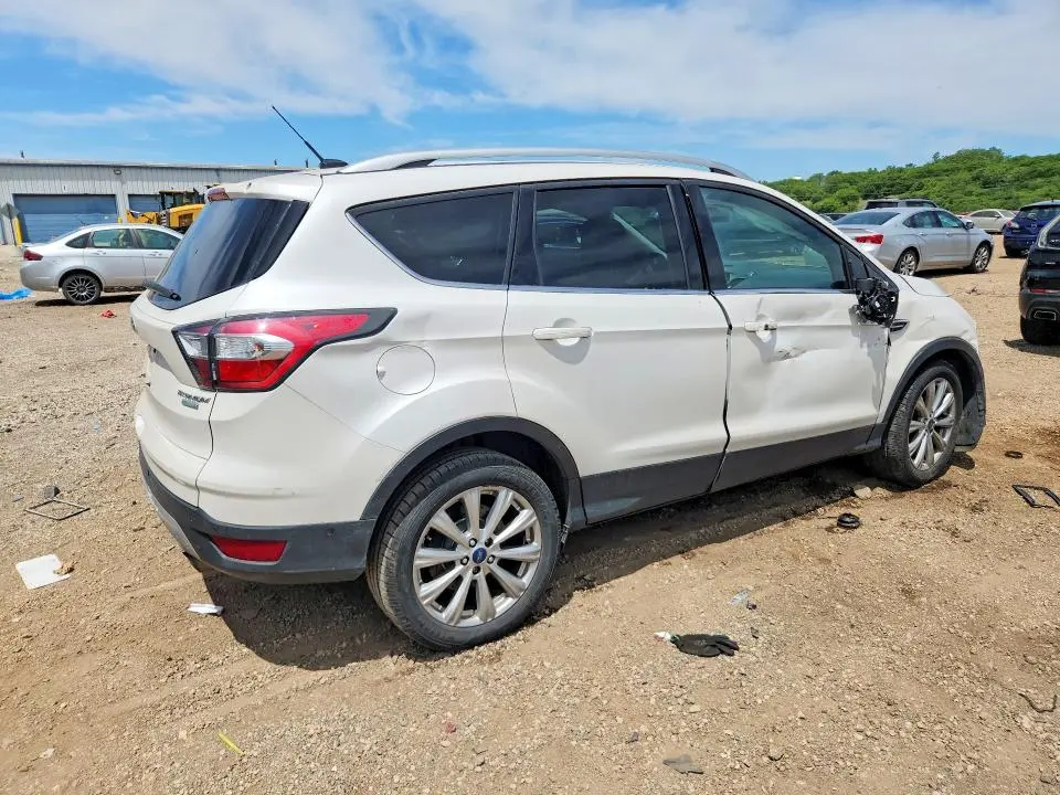 2017 FORD ESCAPE TITANIUM  
