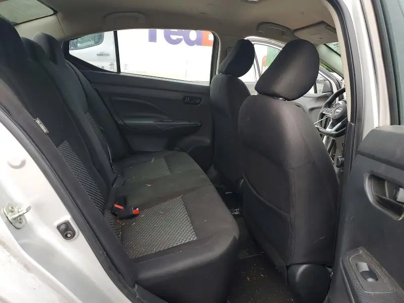 2021 NISSAN VERSA S  