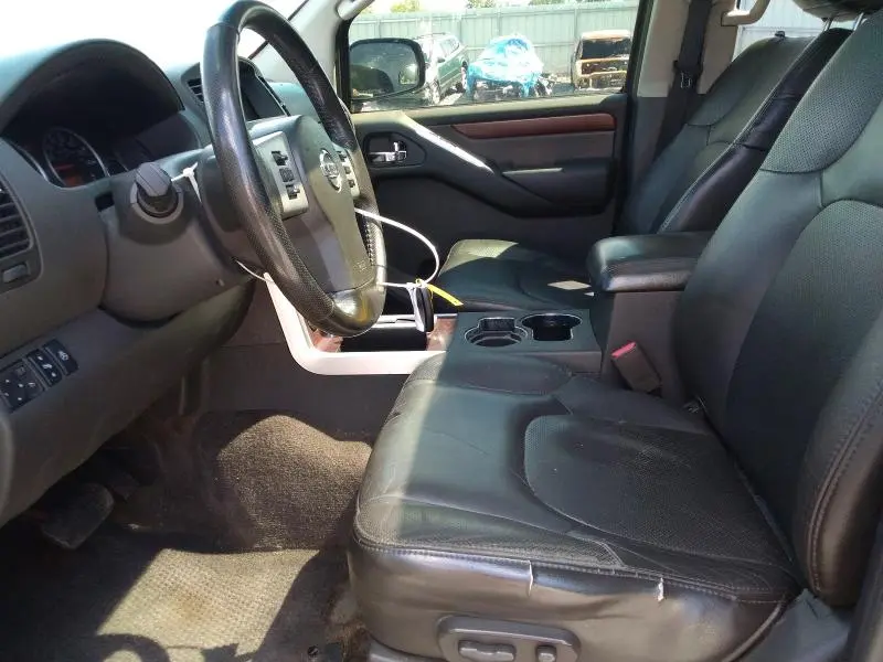 2011 NISSAN PATHFINDER S  