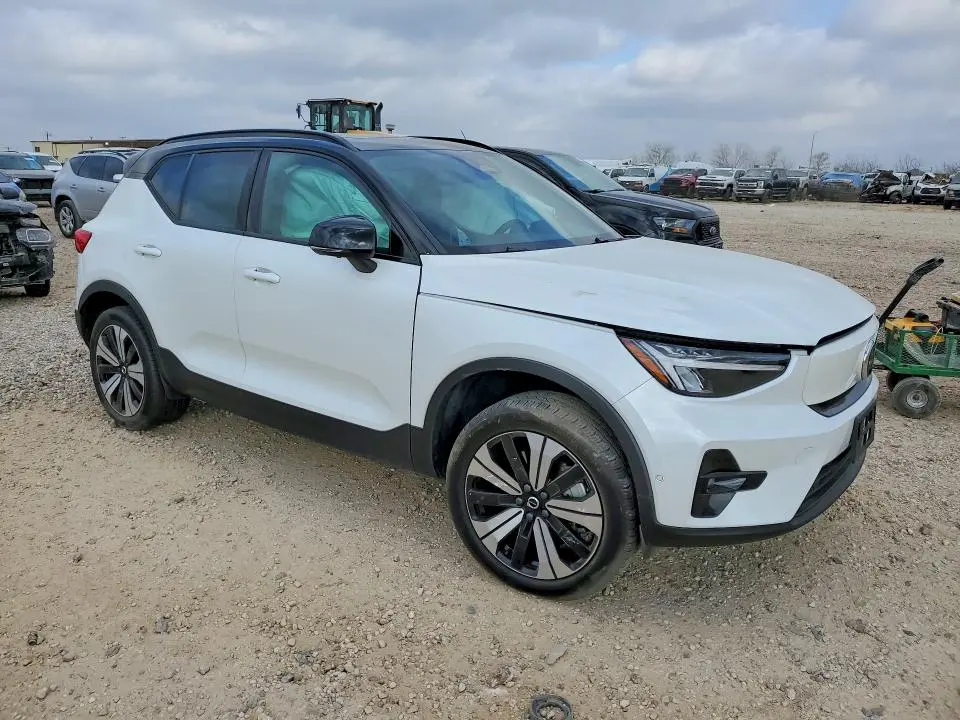 2023 VOLVO XC40 RECHARGE PLUS  