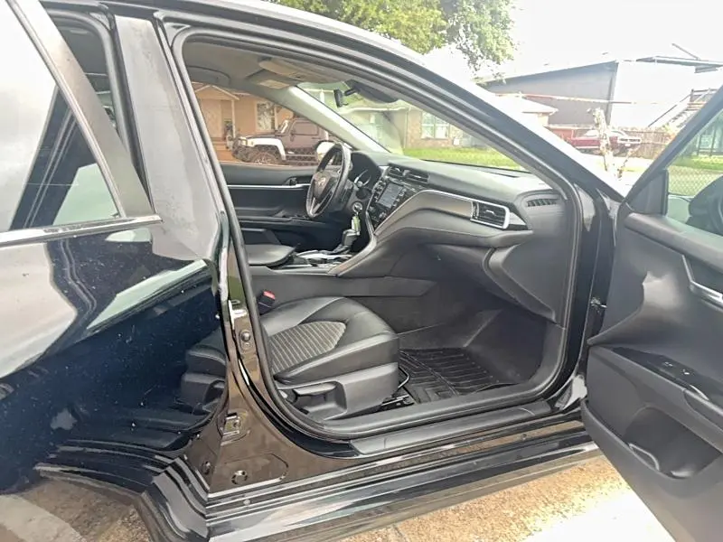 2018 TOYOTA CAMRY SE  