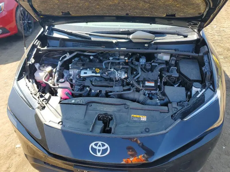 2025 TOYOTA PRIUS LE  