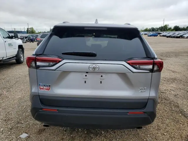 2024 TOYOTA RAV4 XLE  