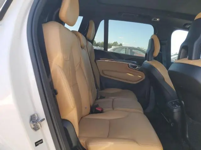 2018 VOLVO XC90 T6