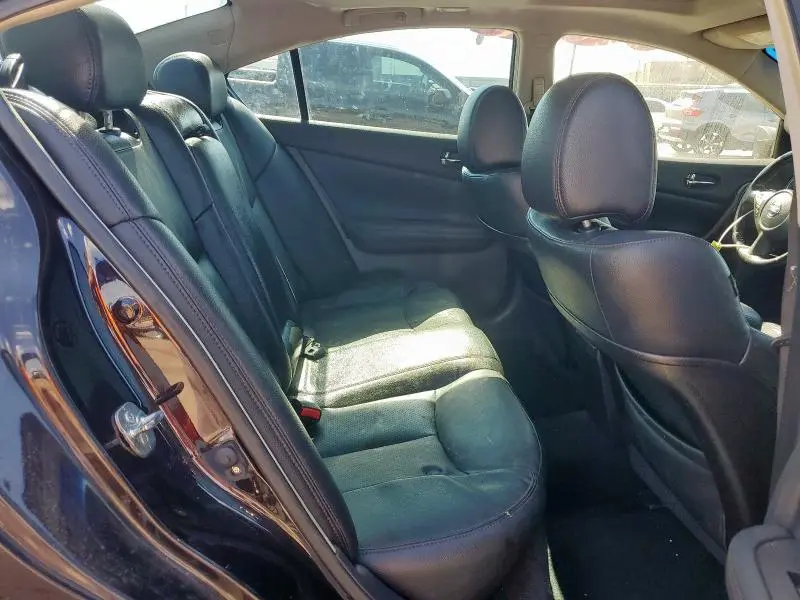 2011 NISSAN MAXIMA S  