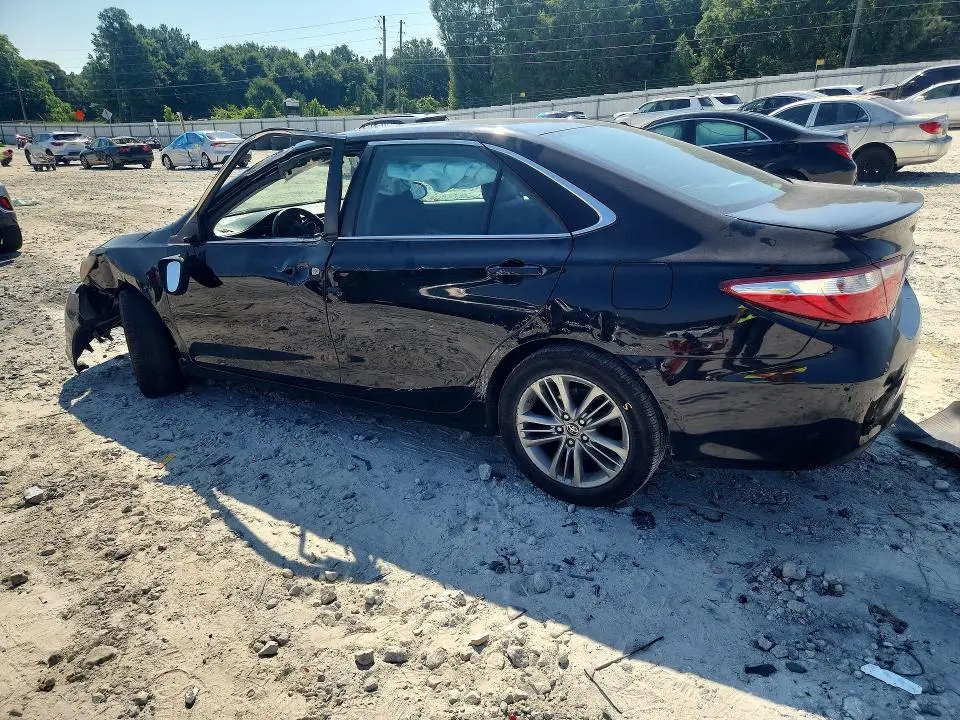 2017 TOYOTA CAMRY SE  