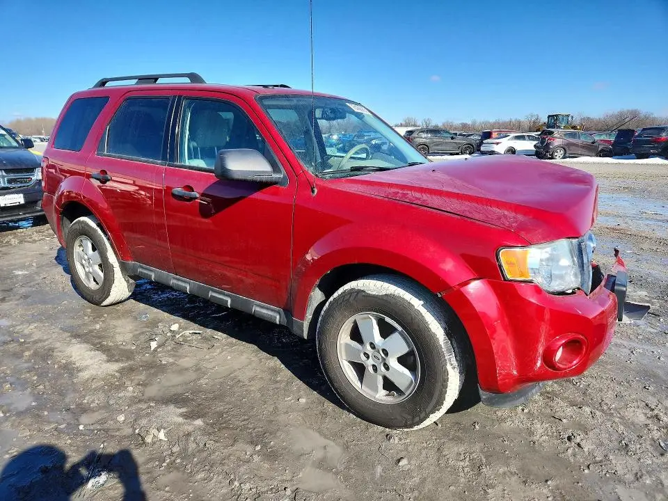 2010 FORD ESCAPE XLT  
