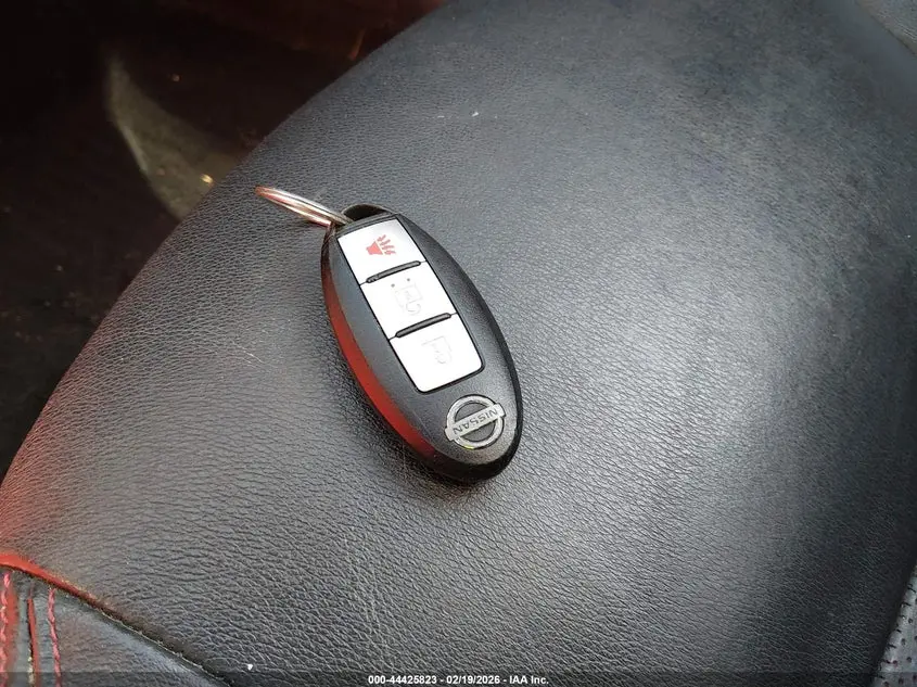 2011 NISSAN JUKE SL
