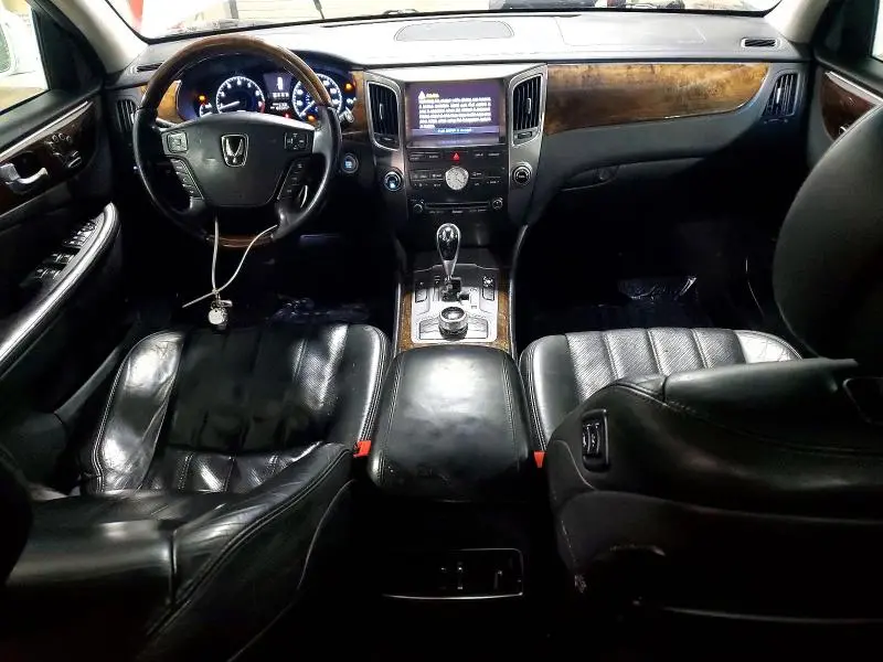 2011 HYUNDAI EQUUS SIGNATURE  