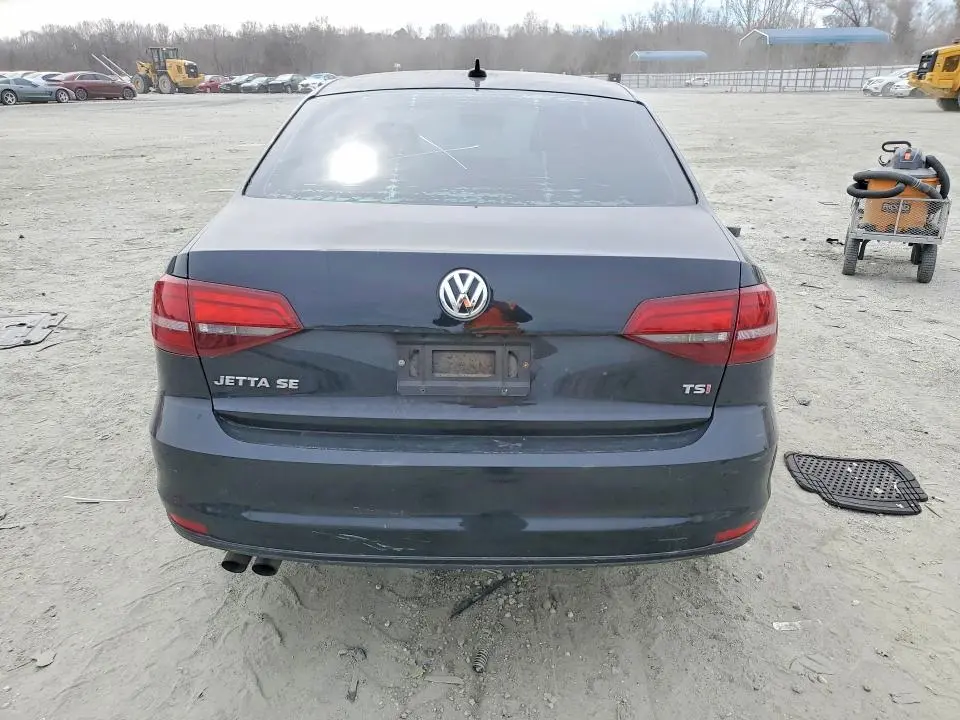2016 VOLKSWAGEN JETTA SE  