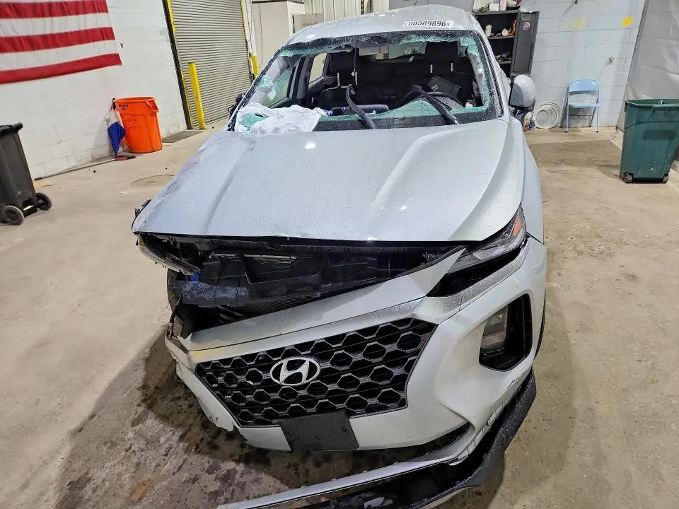 2019 HYUNDAI SANTA FE SE  