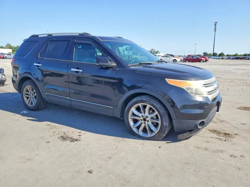 2011 FORD EXPLORER XLT  