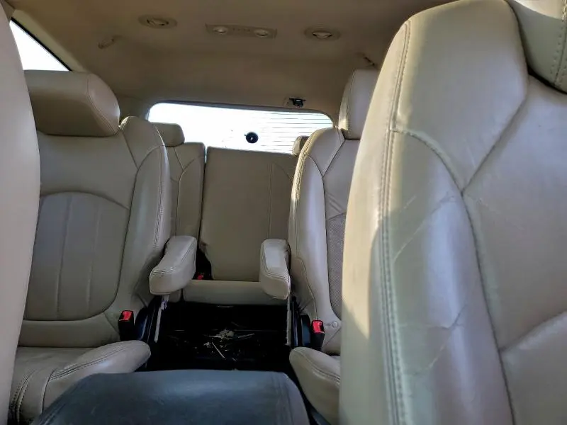 2011 CHEVROLET TRAVERSE LTZ  