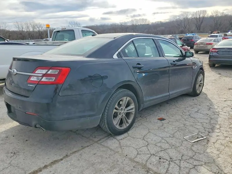 2019 FORD TAURUS SE  