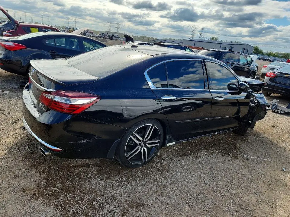 2017 HONDA ACCORD TOURING  
