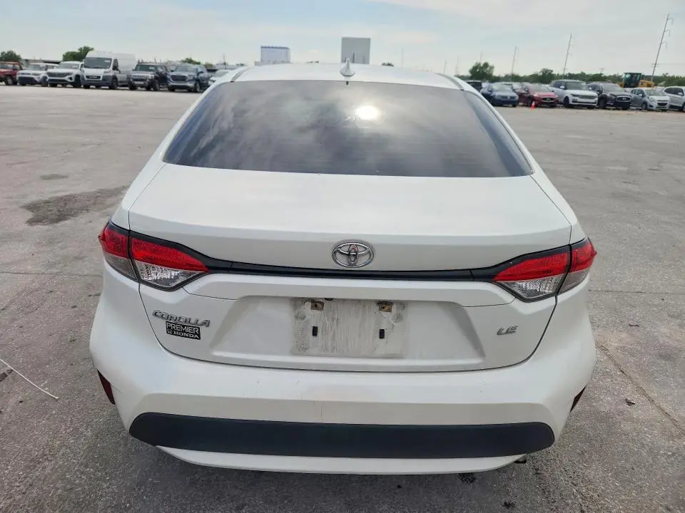 2021 TOYOTA COROLLA LE  