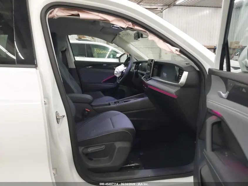 2025 VOLKSWAGEN TIGUAN 2.0T SE
