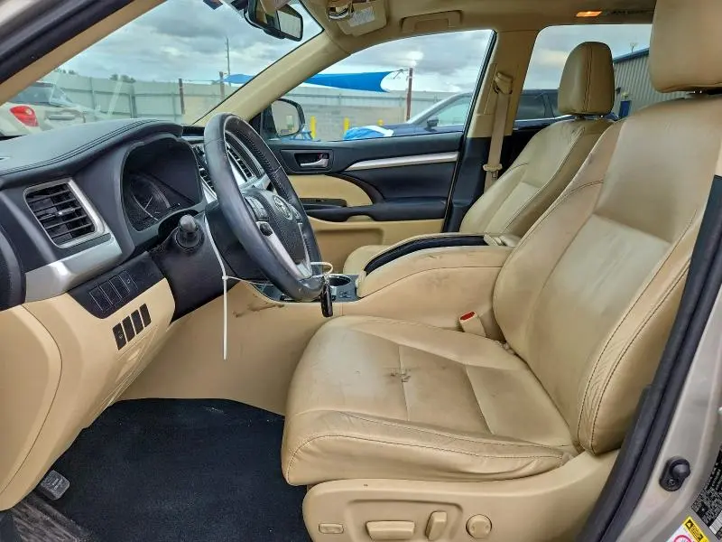 2016 TOYOTA HIGHLANDER XLE  