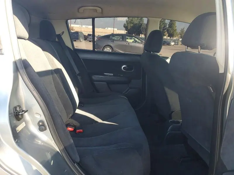 2012 NISSAN VERSA 1.8 S  