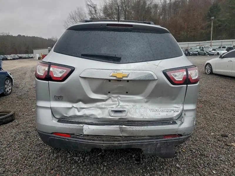 2015 CHEVROLET TRAVERSE LS  