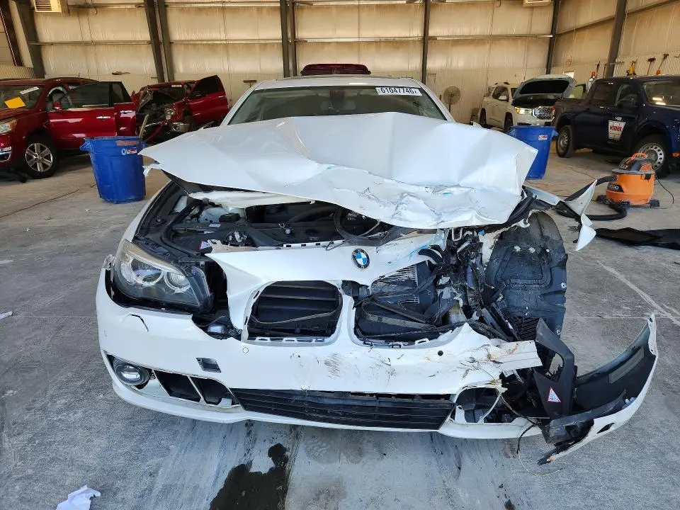 2016 BMW 528 XI  