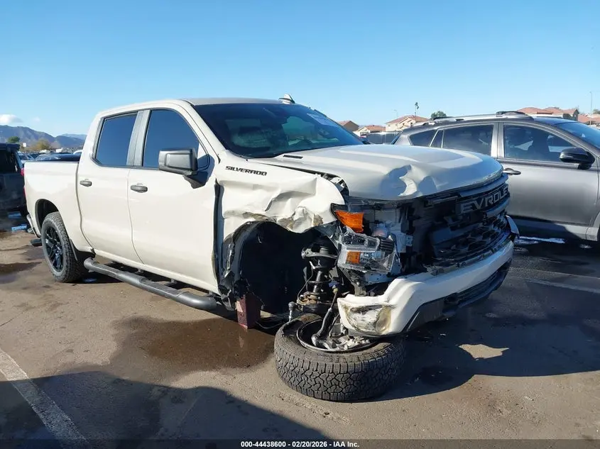 2026 CHEVROLET SILVERADO 1500 2WD  SHORT BED CUSTOM