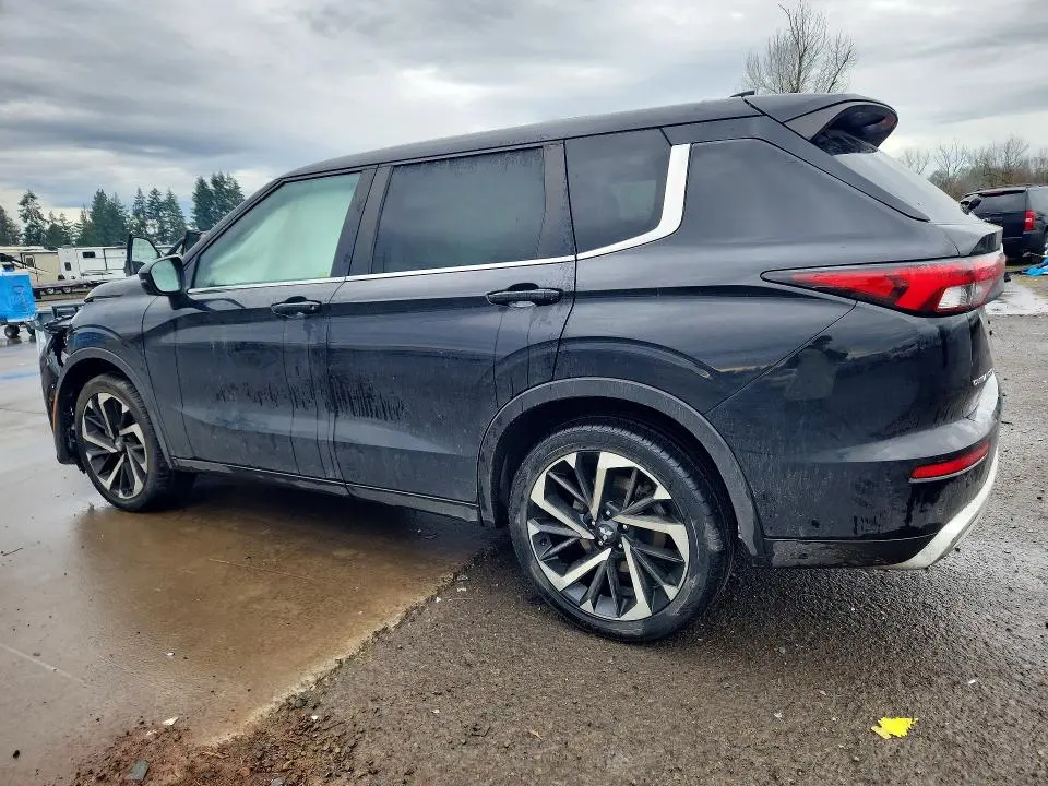2022 MITSUBISHI OUTLANDER SE  