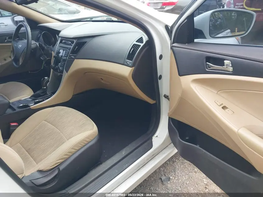 2013 HYUNDAI SONATA GLS