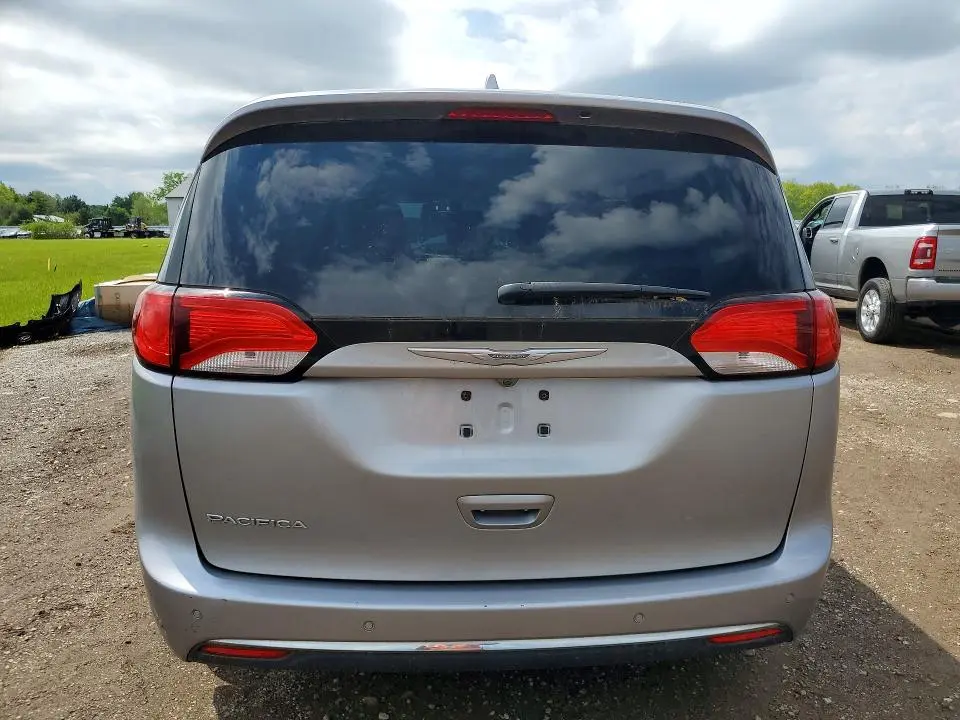 2017 CHRYSLER PACIFICA TOURING L  