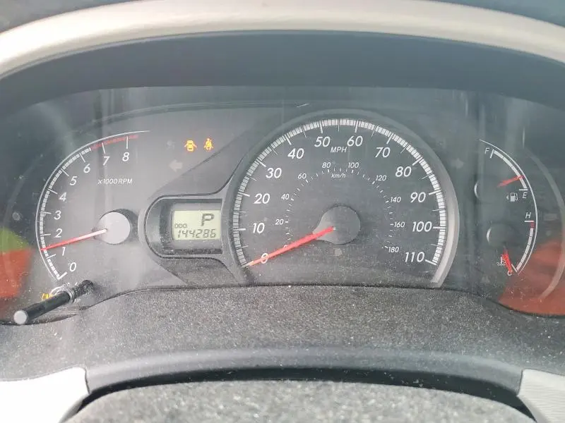 2011 TOYOTA SIENNA LE 8-PASSENGER  