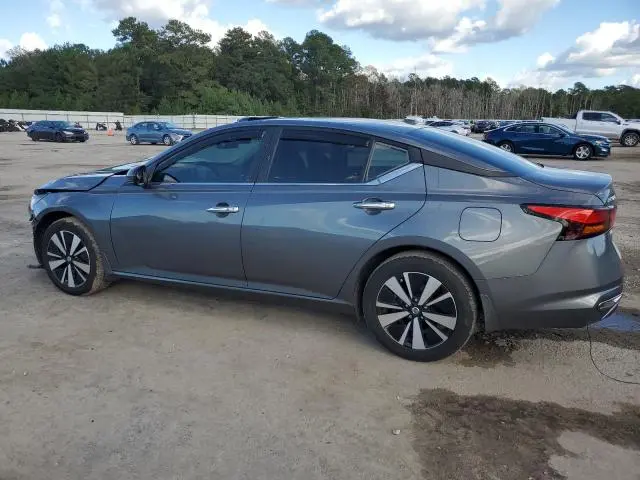 2022 NISSAN ALTIMA SV  