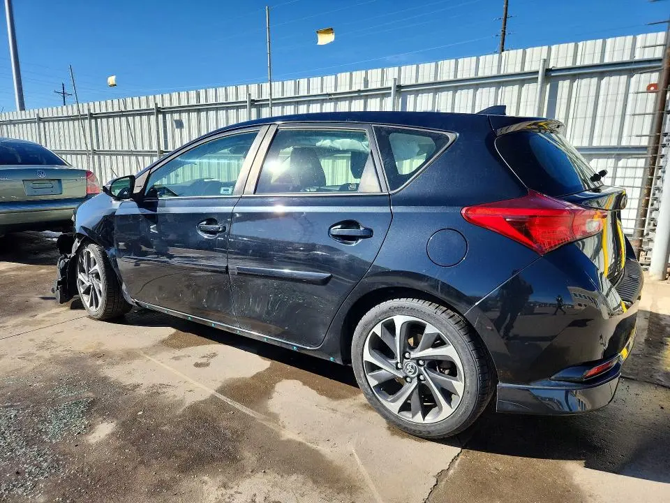 2018 TOYOTA COROLLA IM   
